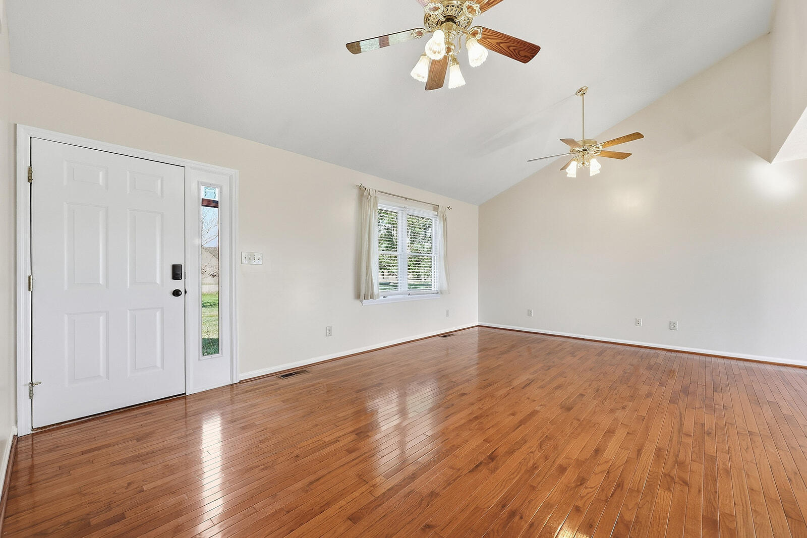 1039 Indian Trail Property Photo 7