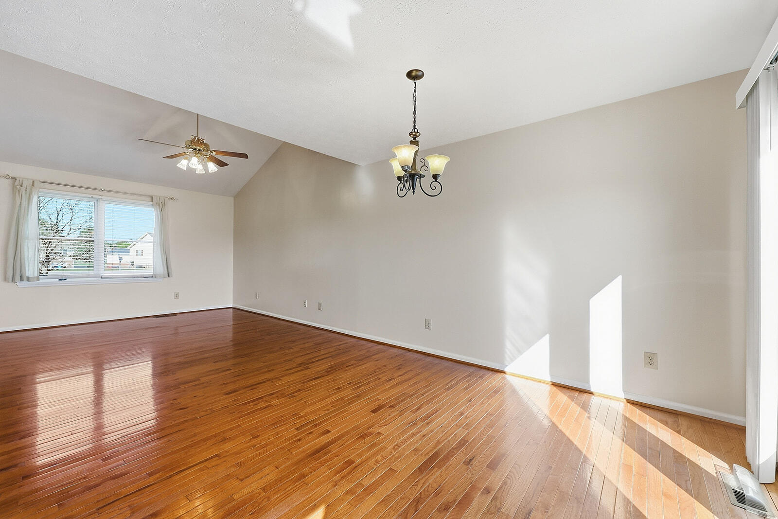 1039 Indian Trail Property Photo 11