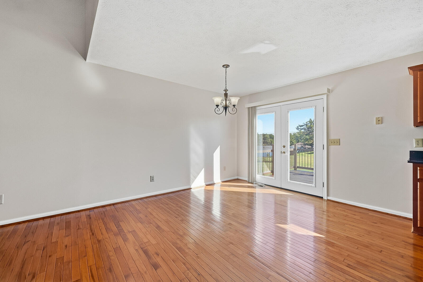 1039 Indian Trail Property Photo 12
