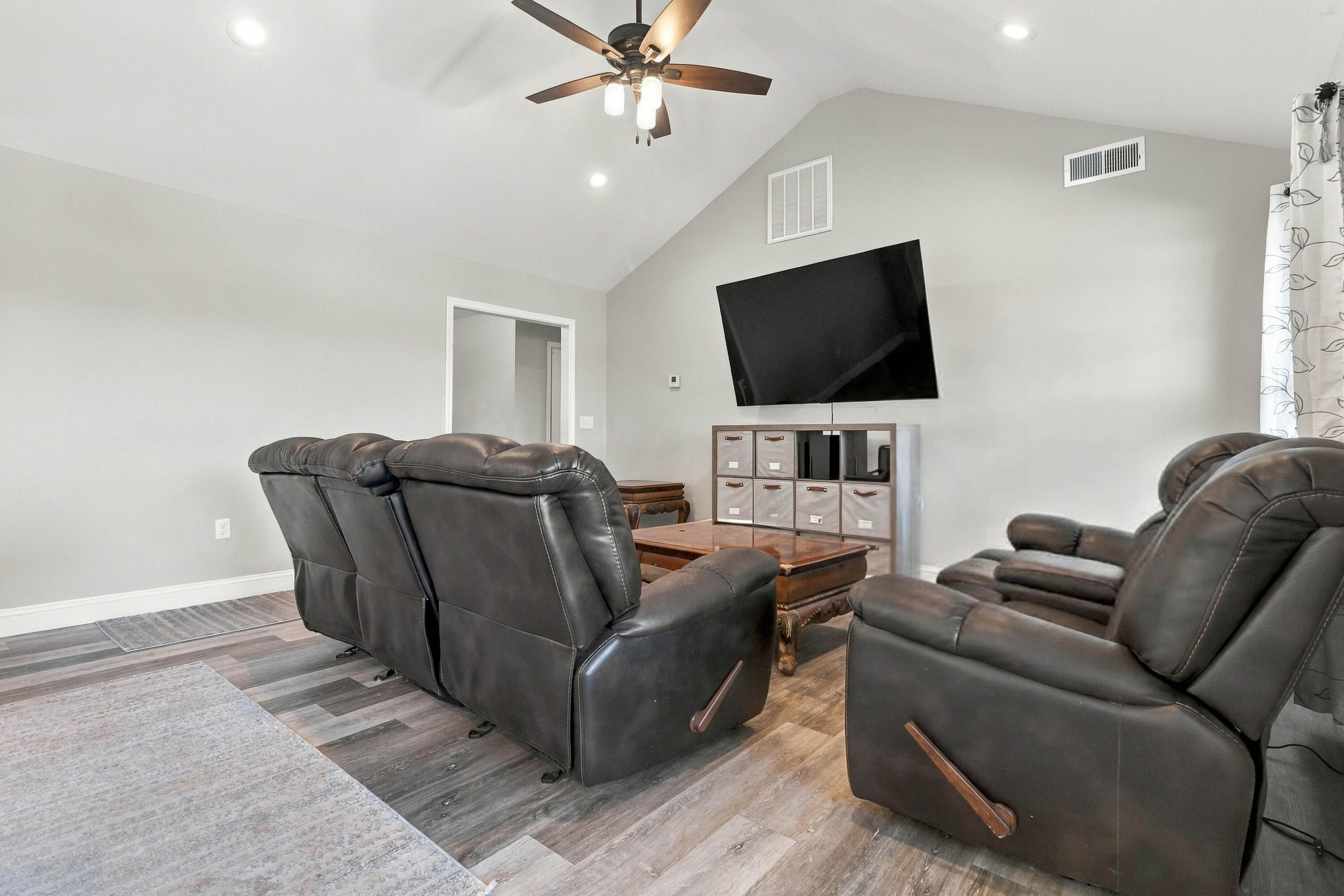 308 Memory Lane Property Photo 6