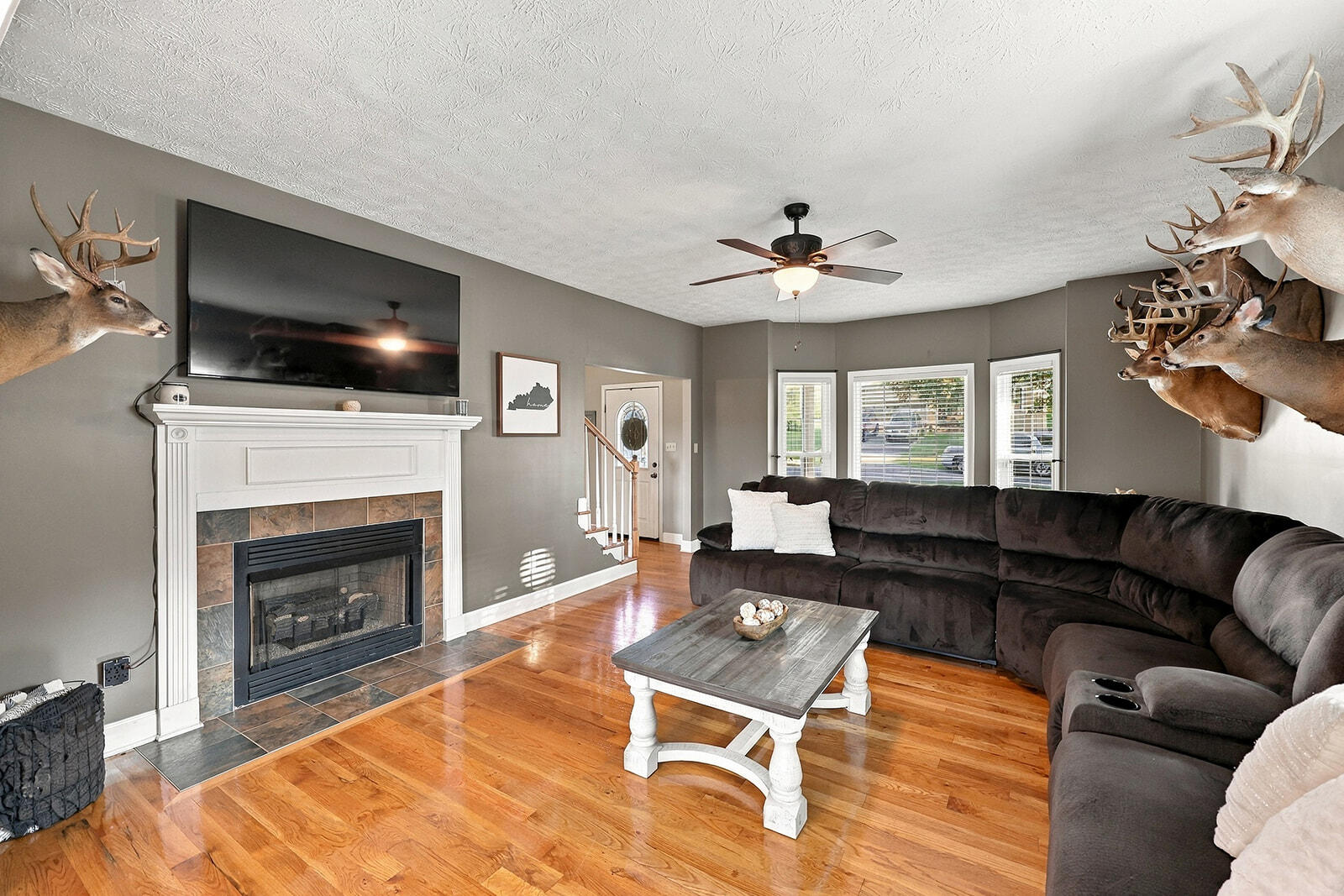 2262 Clearwater Drive Property Photo 2