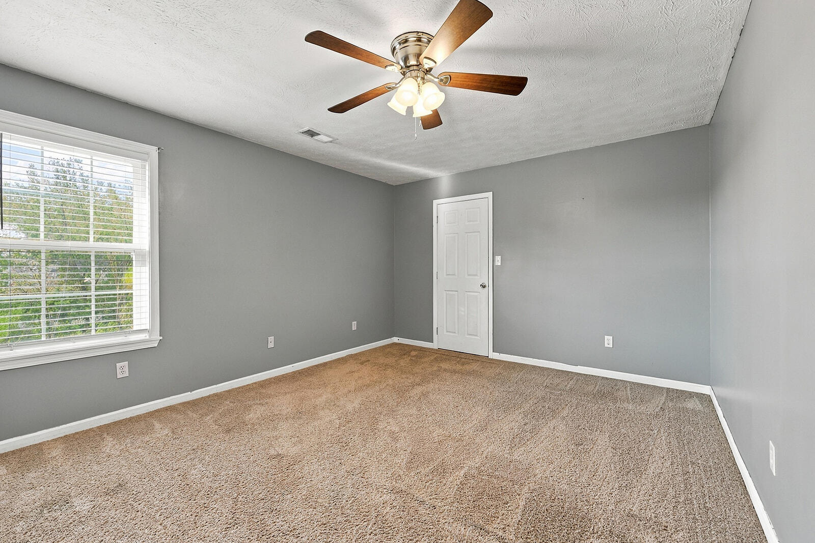 2262 Clearwater Drive Property Photo 43