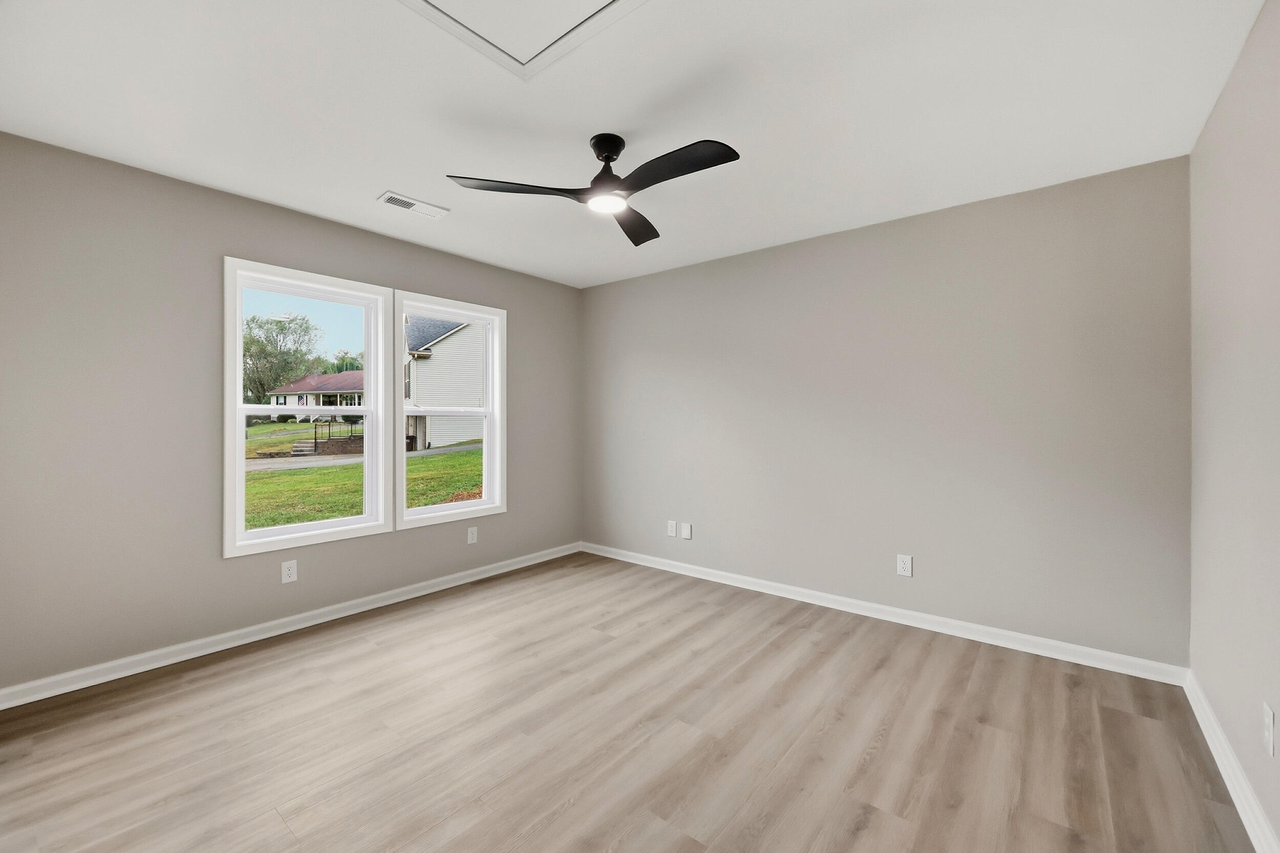 111 Sheppard Court Property Photo 23