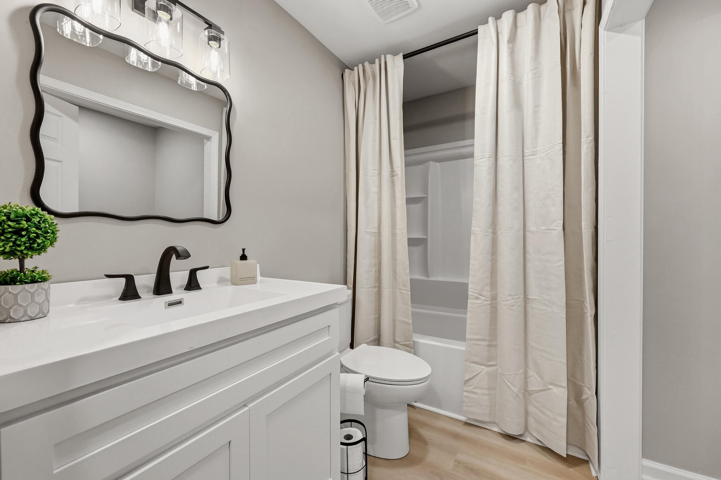 111 Sheppard Court Property Photo 25