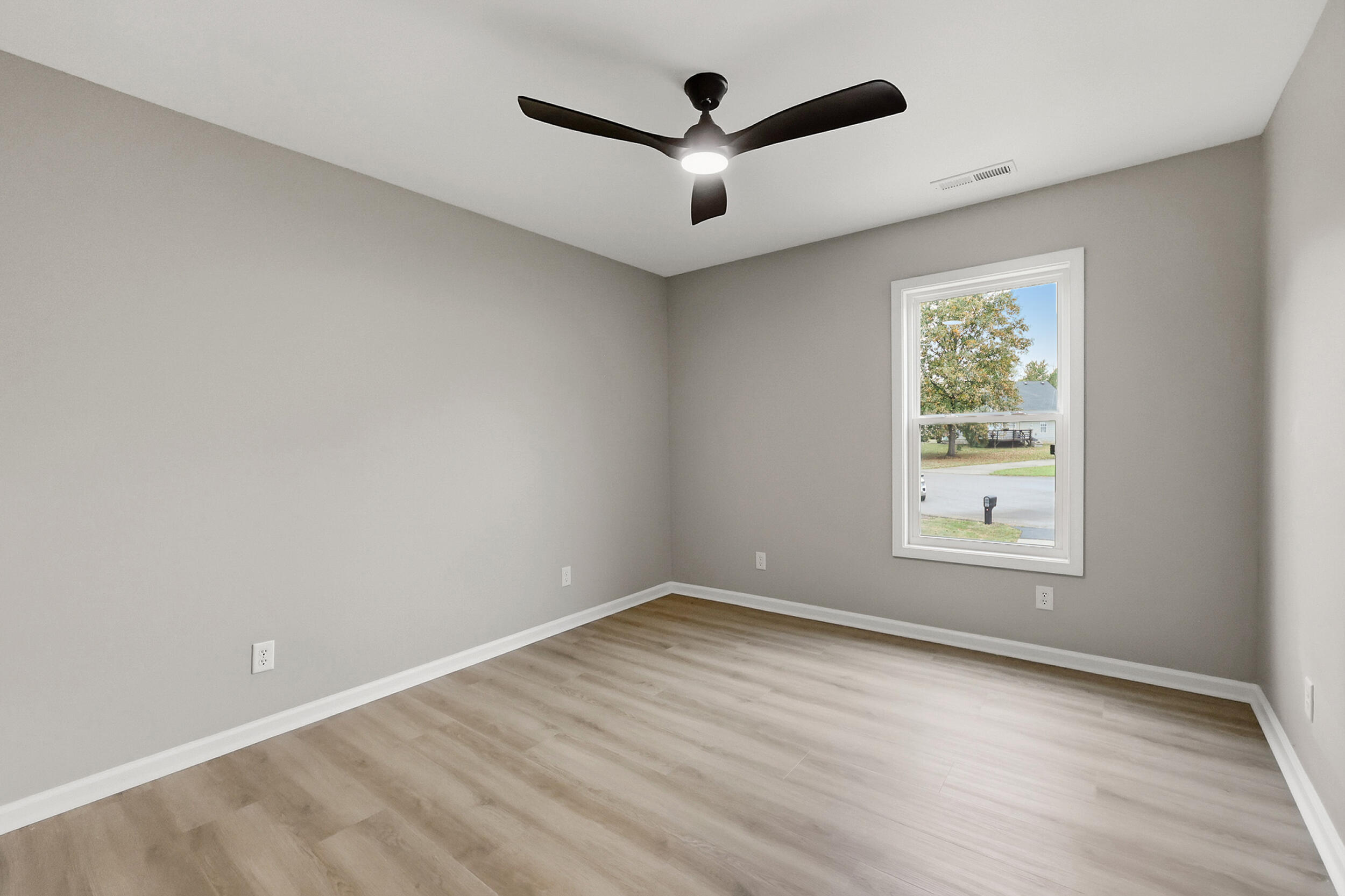 111 Sheppard Court Property Photo 28