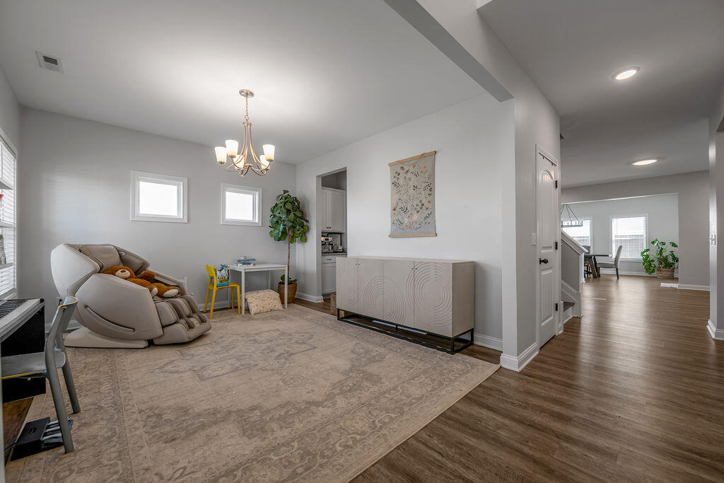 105 Friendly Avenue Property Photo 11