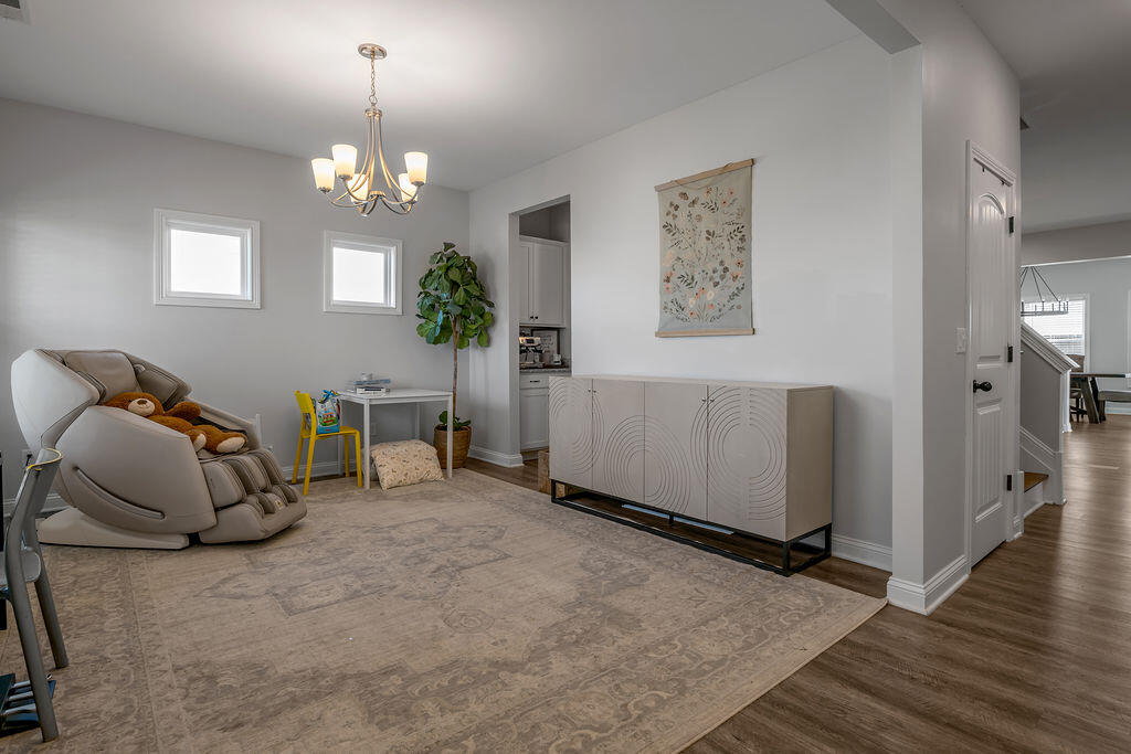 105 Friendly Avenue Property Photo 12