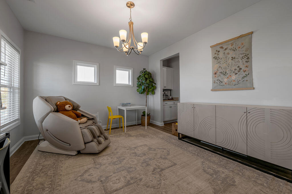 105 Friendly Avenue Property Photo 14
