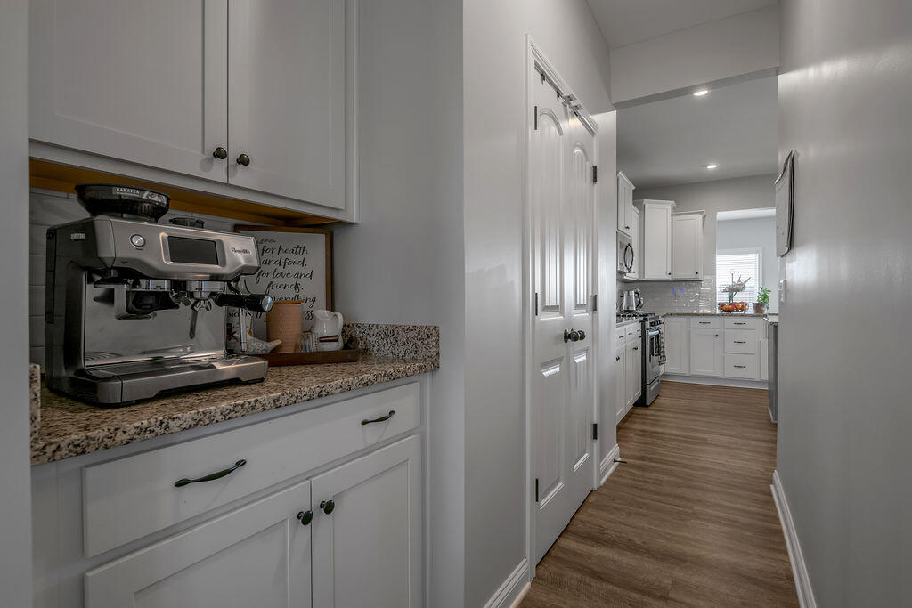 105 Friendly Avenue Property Photo 17