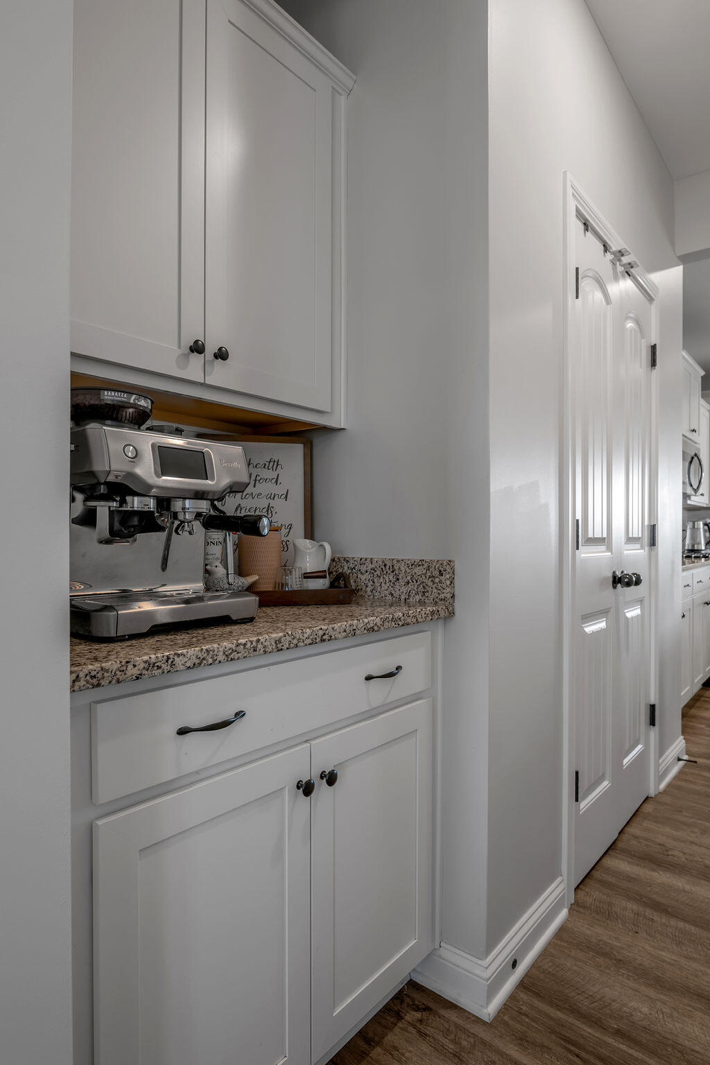 105 Friendly Avenue Property Photo 18
