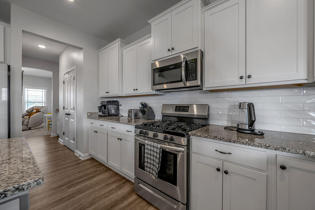 105 Friendly Avenue Property Photo 23