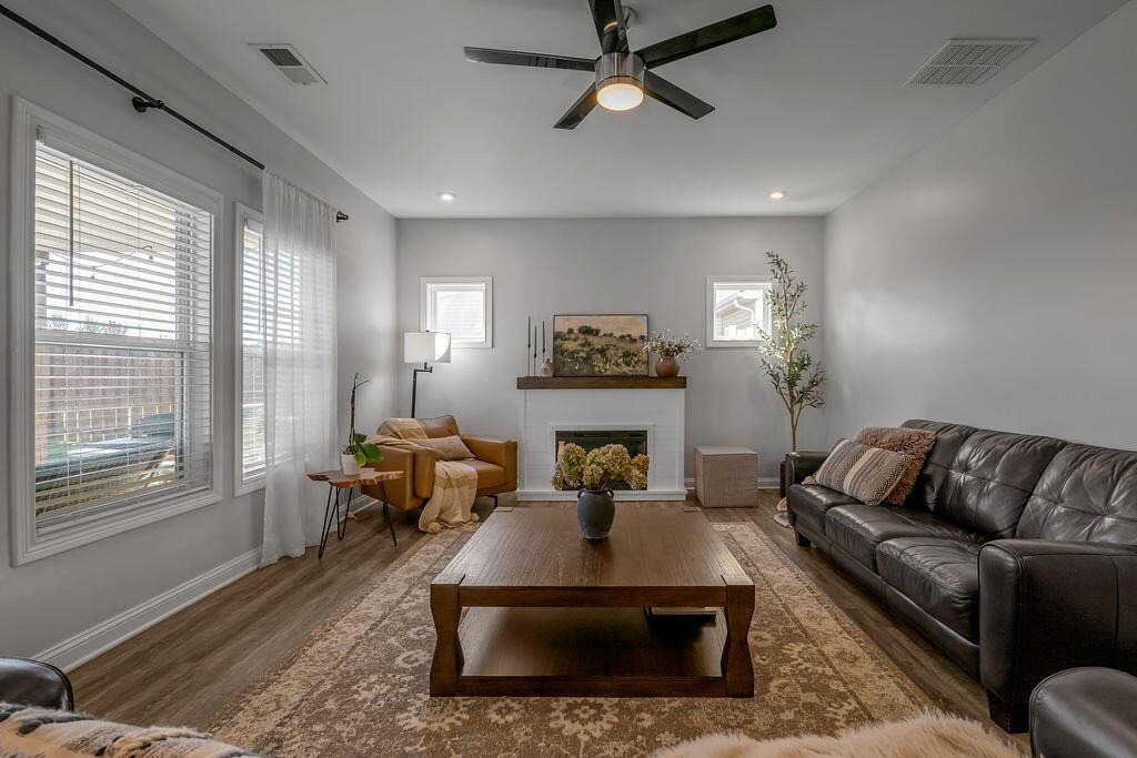 105 Friendly Avenue Property Photo 35