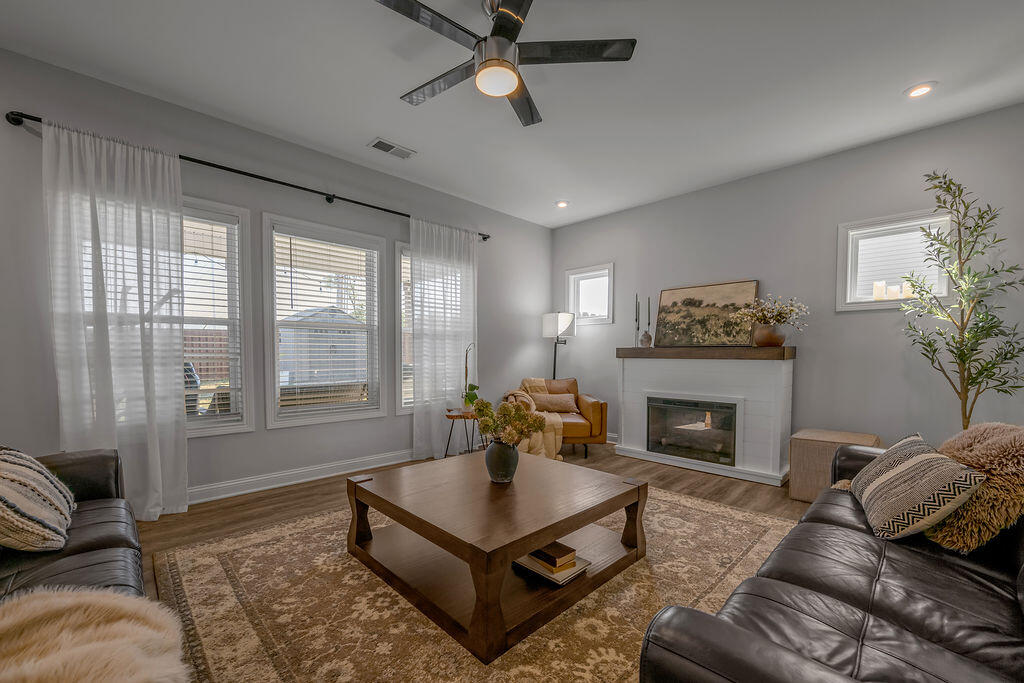 105 Friendly Avenue Property Photo 36