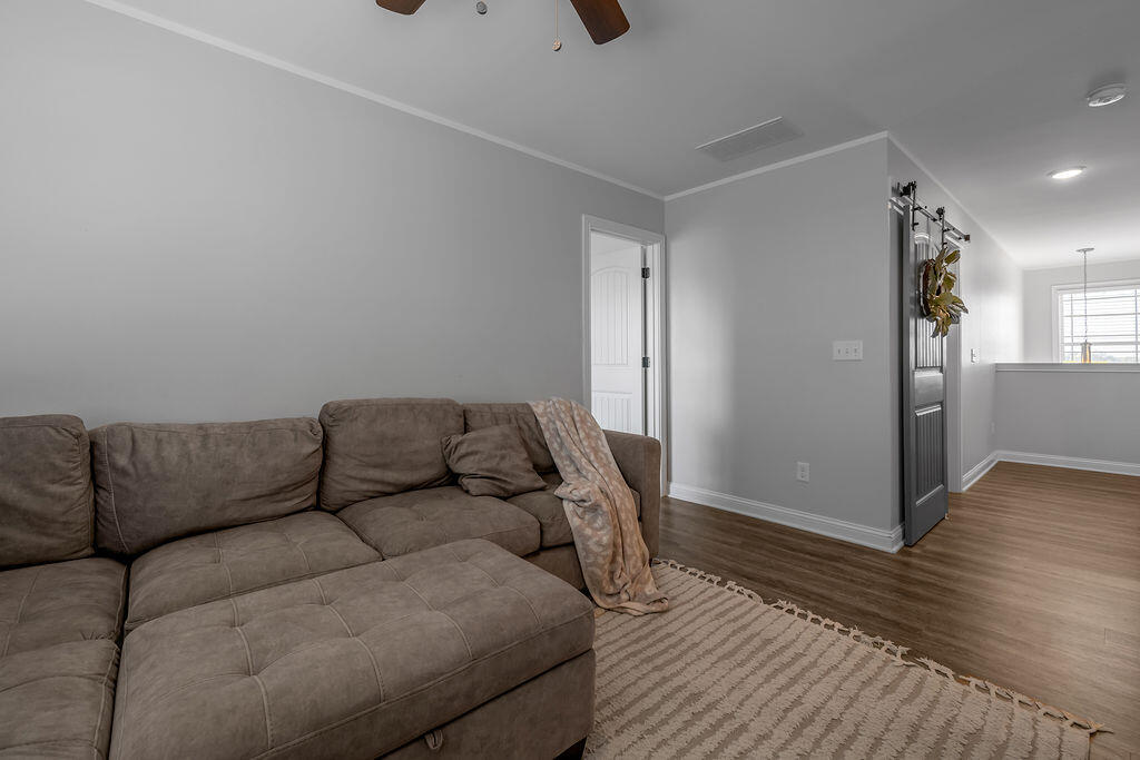 105 Friendly Avenue Property Photo 42