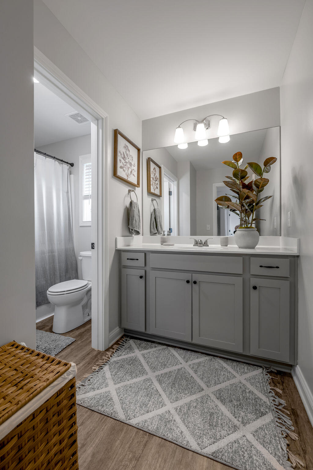 105 Friendly Avenue Property Photo 44