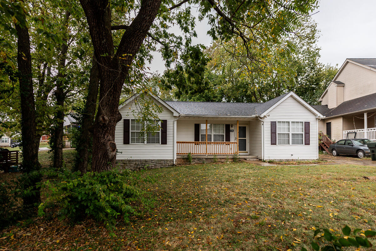176 Williamsburg Lane Property Photo 1