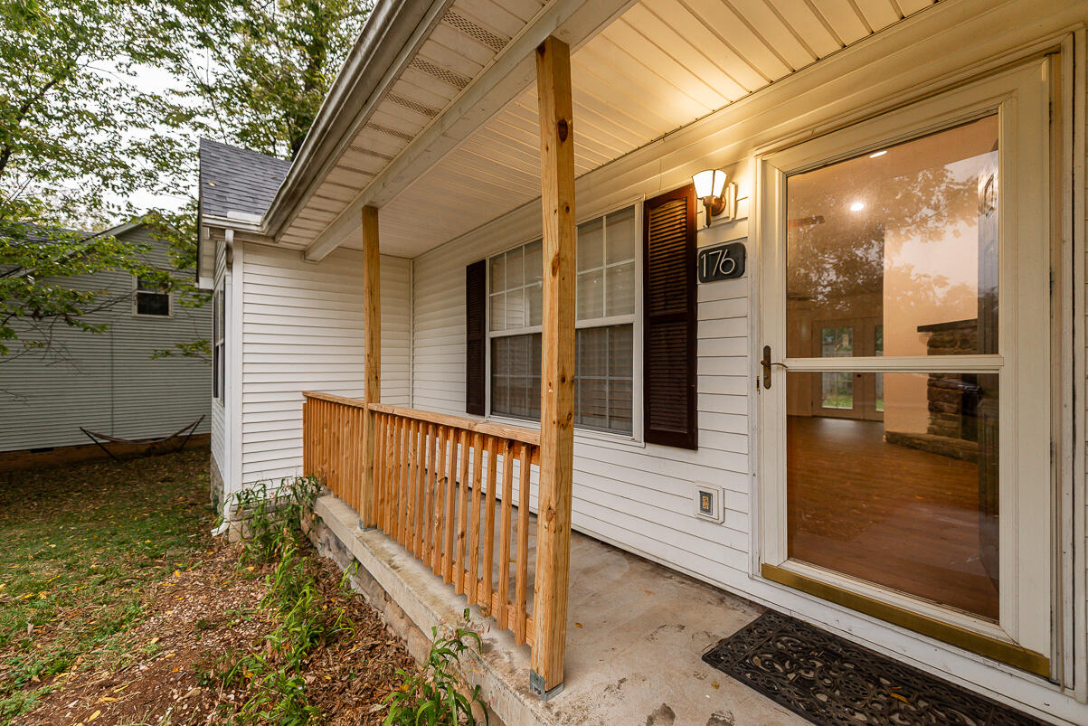 176 Williamsburg Lane Property Photo 3