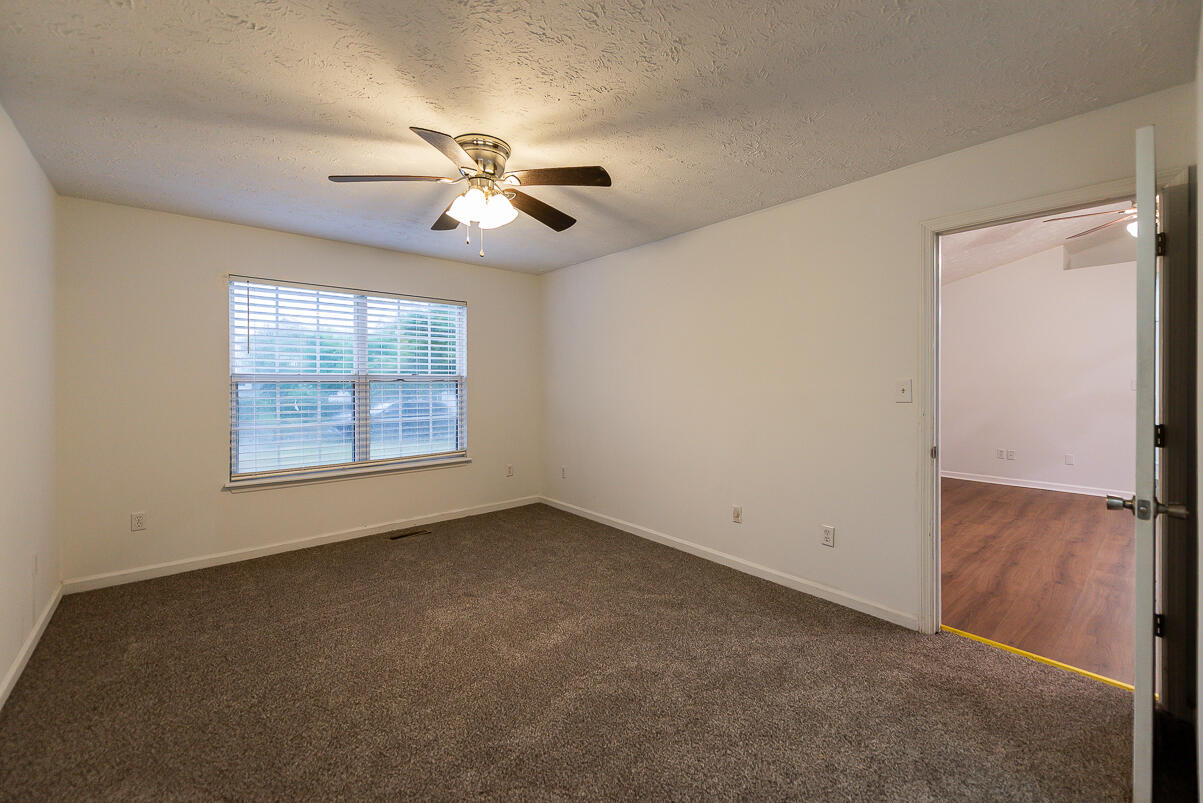 176 Williamsburg Lane Property Photo 17