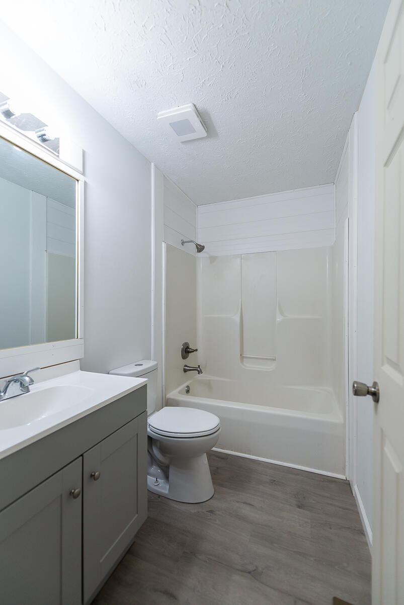 176 Williamsburg Lane Property Photo 19