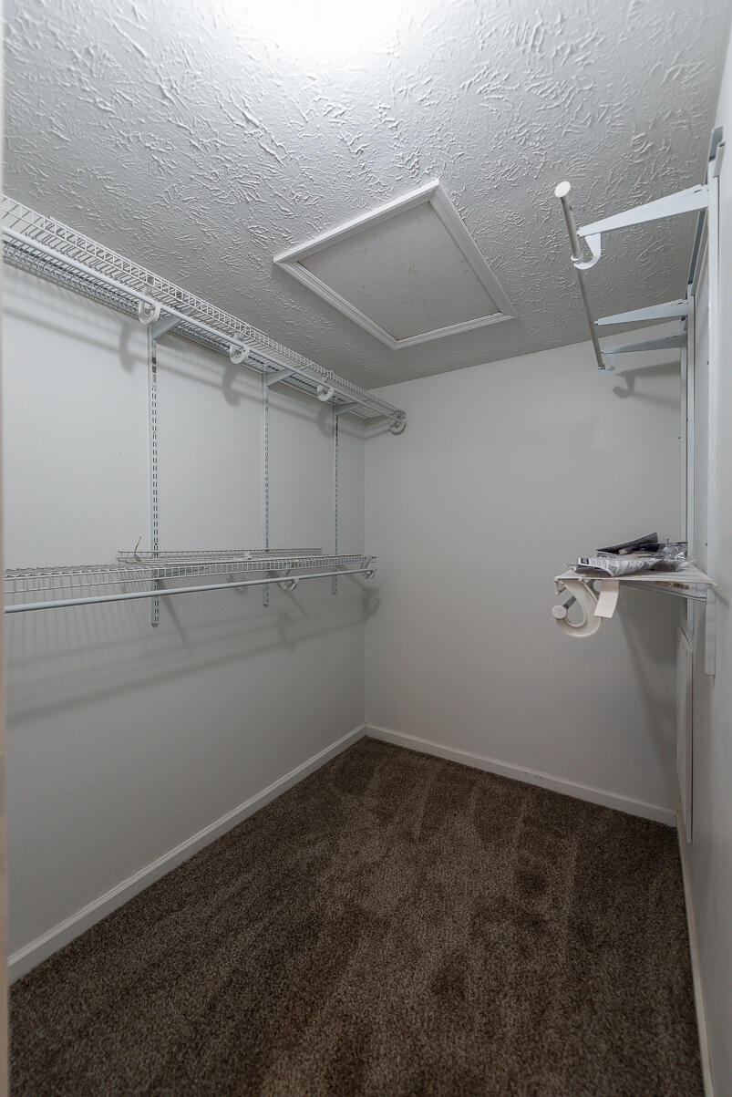 176 Williamsburg Lane Property Photo 20