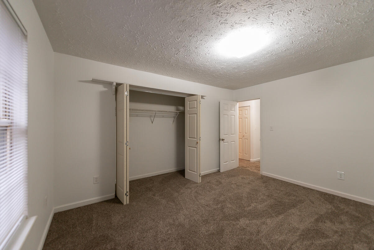 176 Williamsburg Lane Property Photo 28