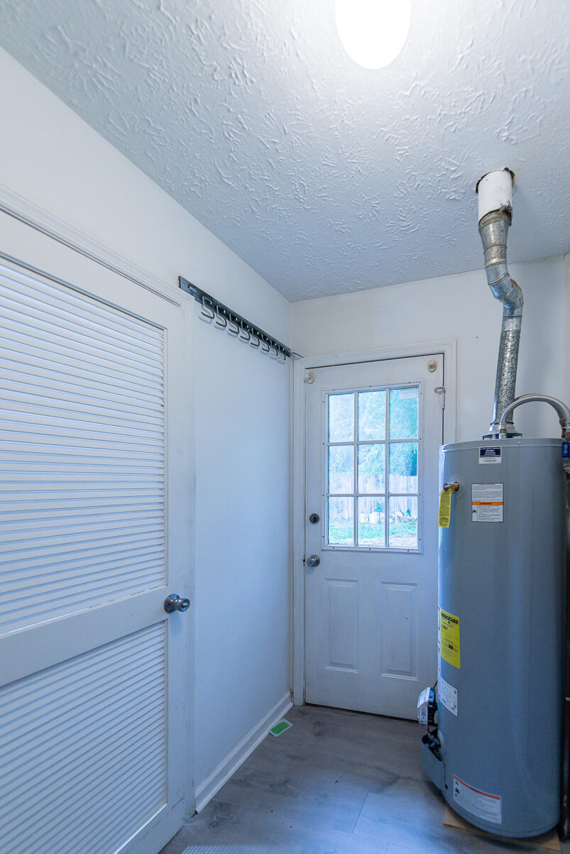 176 Williamsburg Lane Property Photo 30