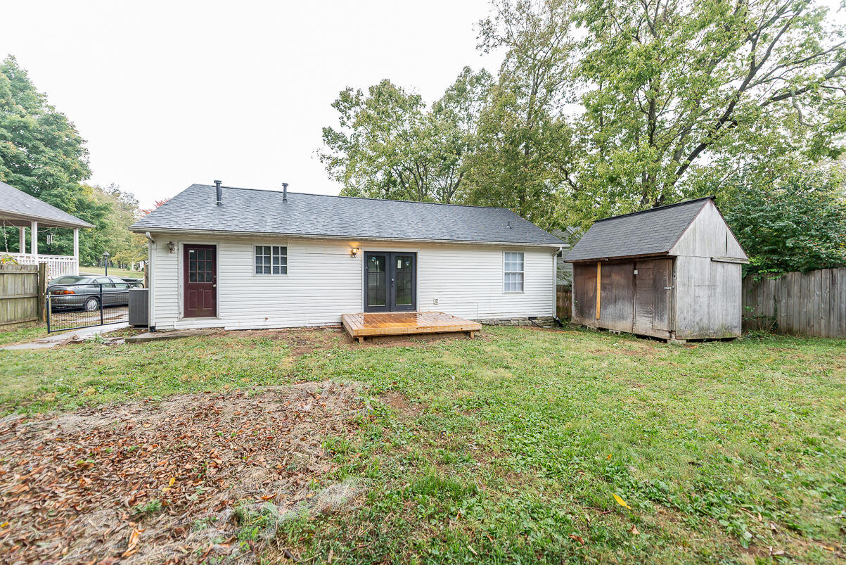 176 Williamsburg Lane Property Photo 37