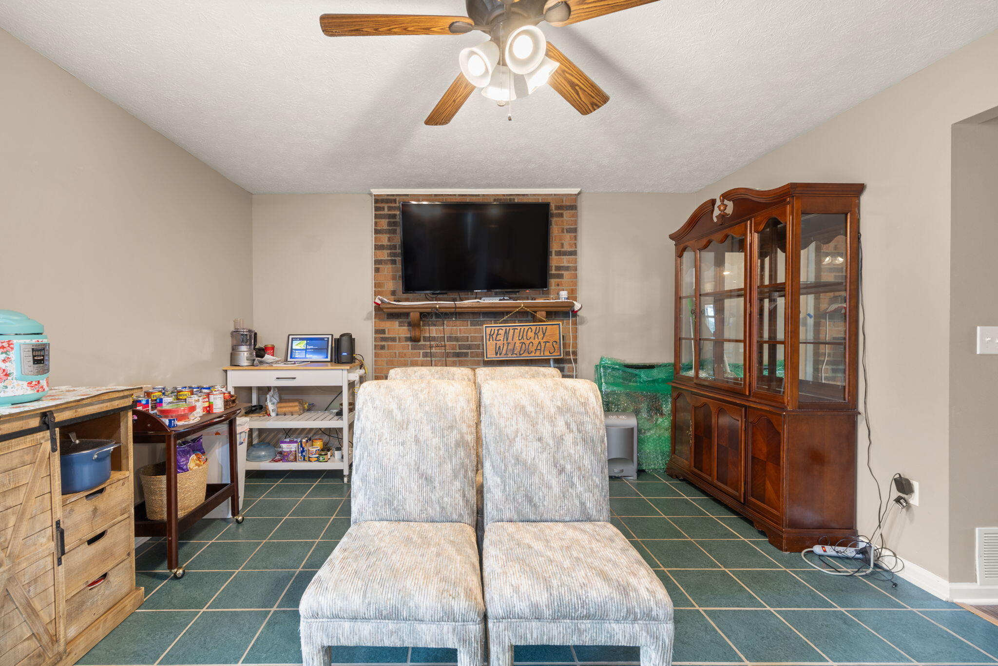 212 Bay Meadows Drive Property Photo 20