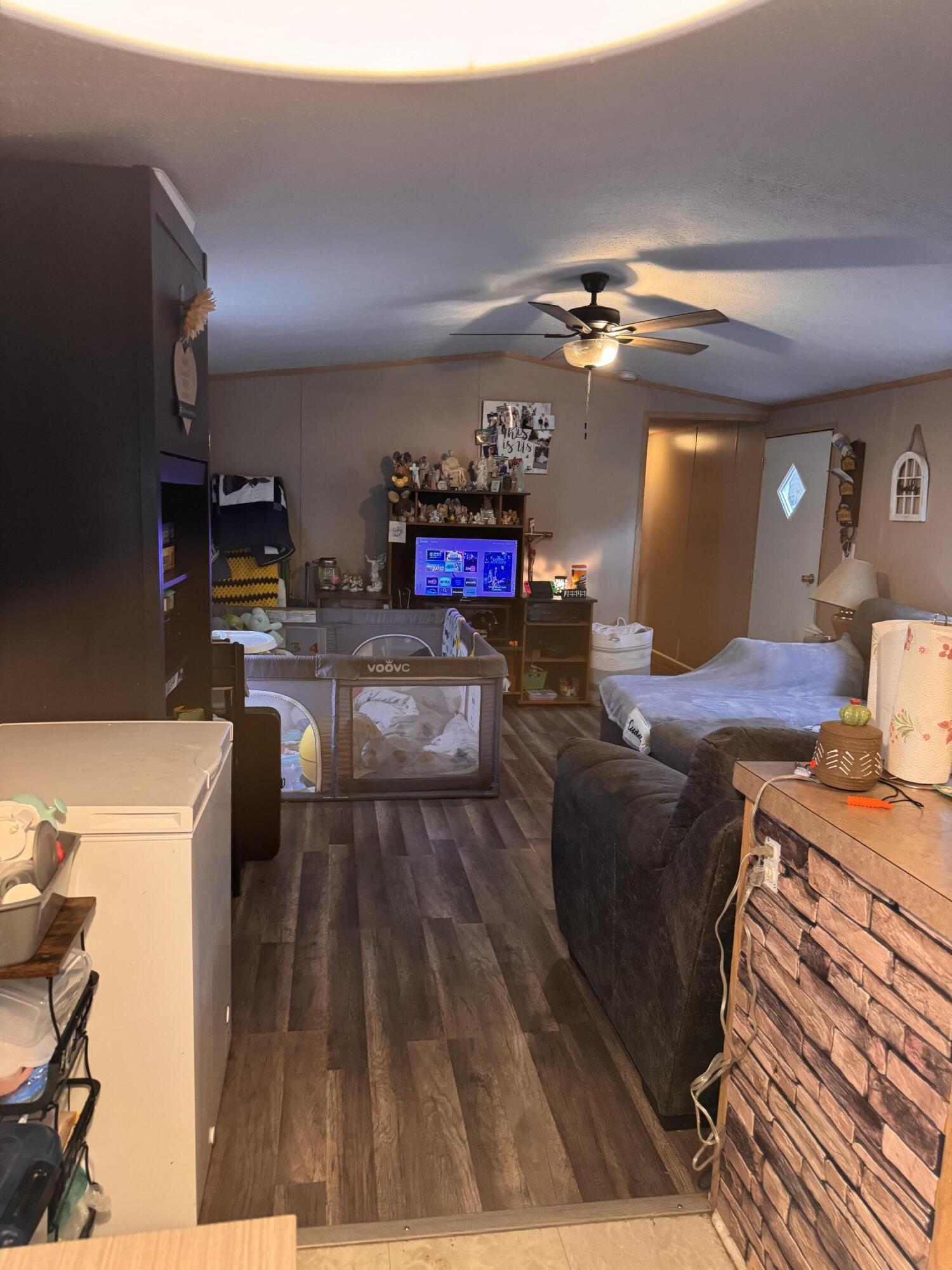 645 Charlie Abney Road Property Photo 2