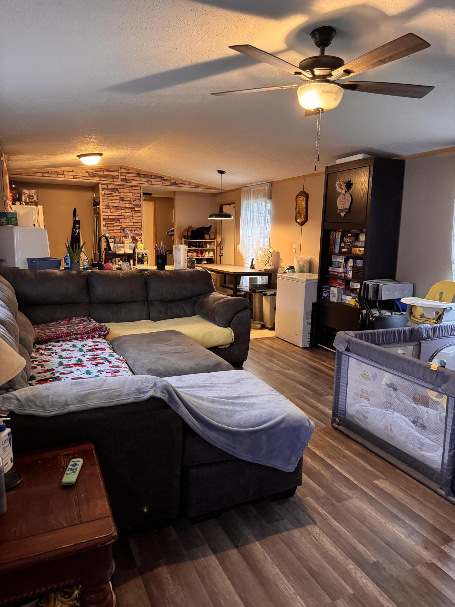 645 Charlie Abney Road Property Photo 4