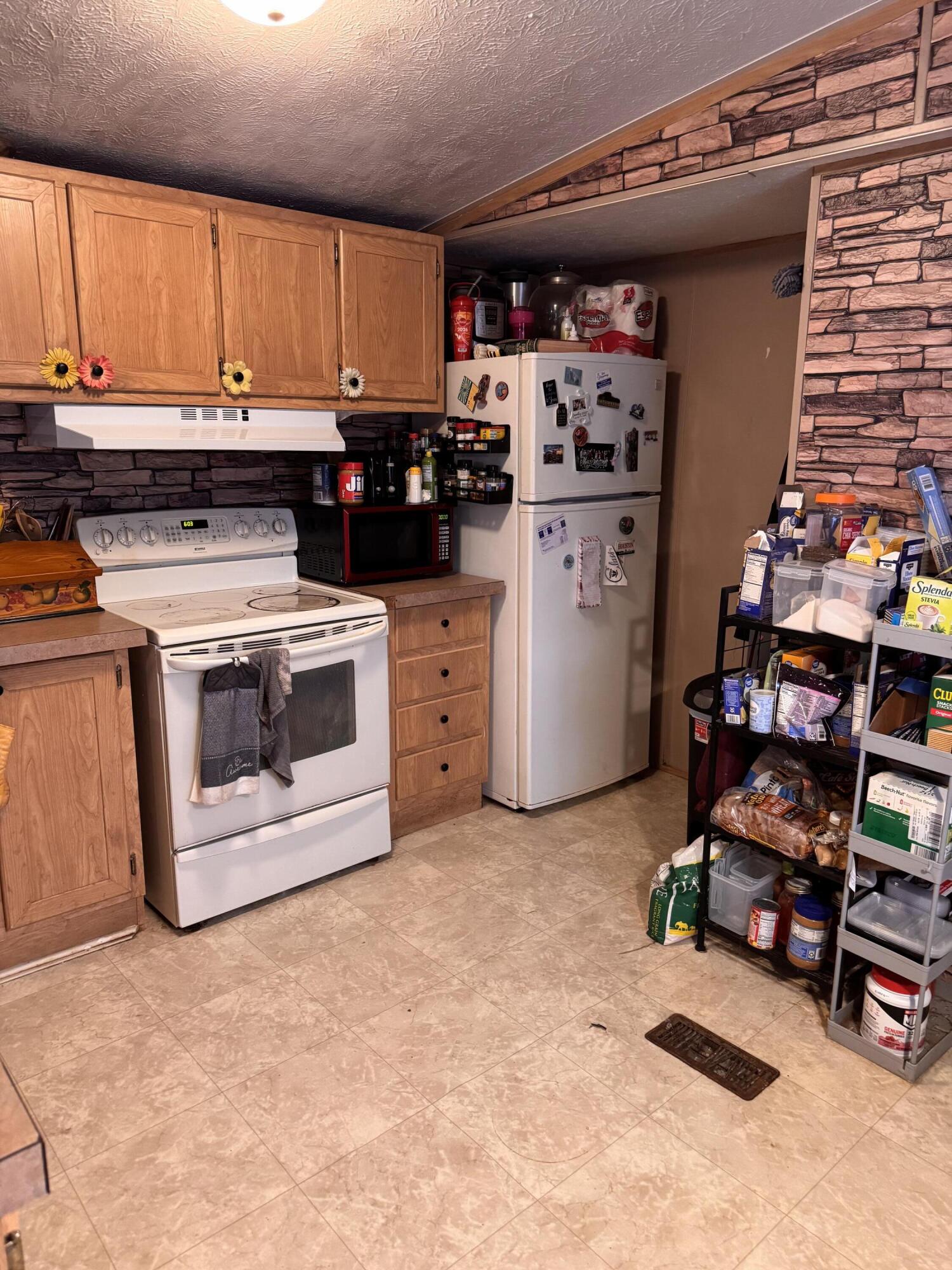 645 Charlie Abney Road Property Photo 6