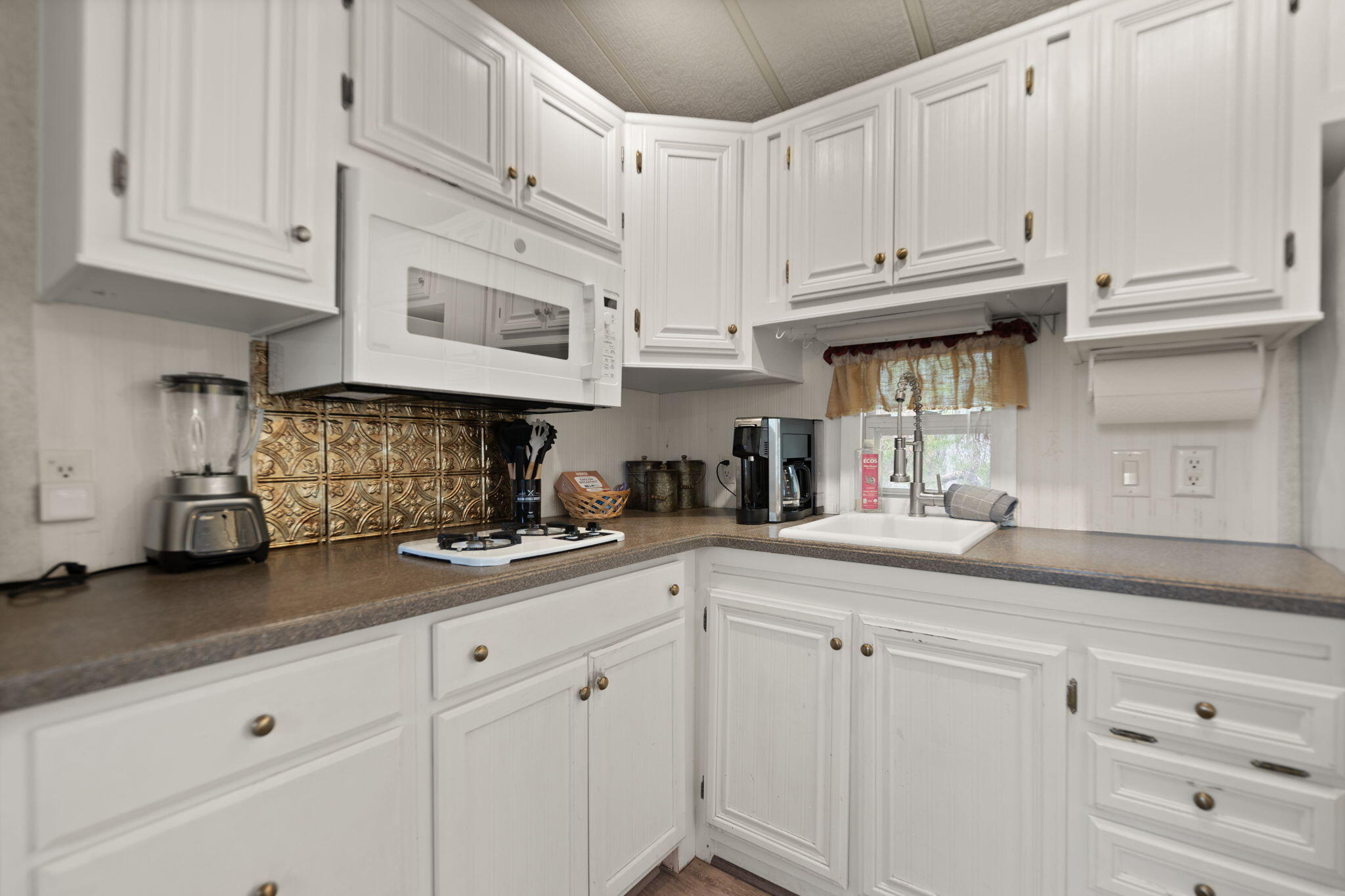 1137 High Rock Road Property Photo 17