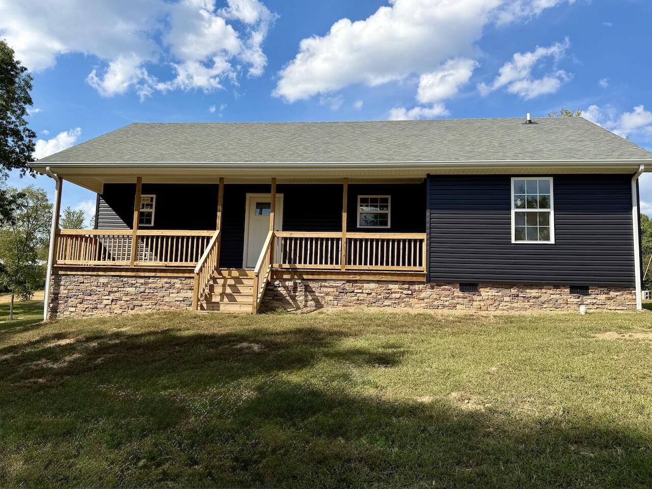 1093 Topton Road Property Photo 4