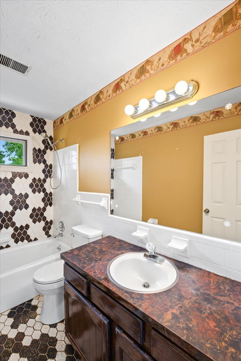 3828 Hapgood Lane Property Photo 27