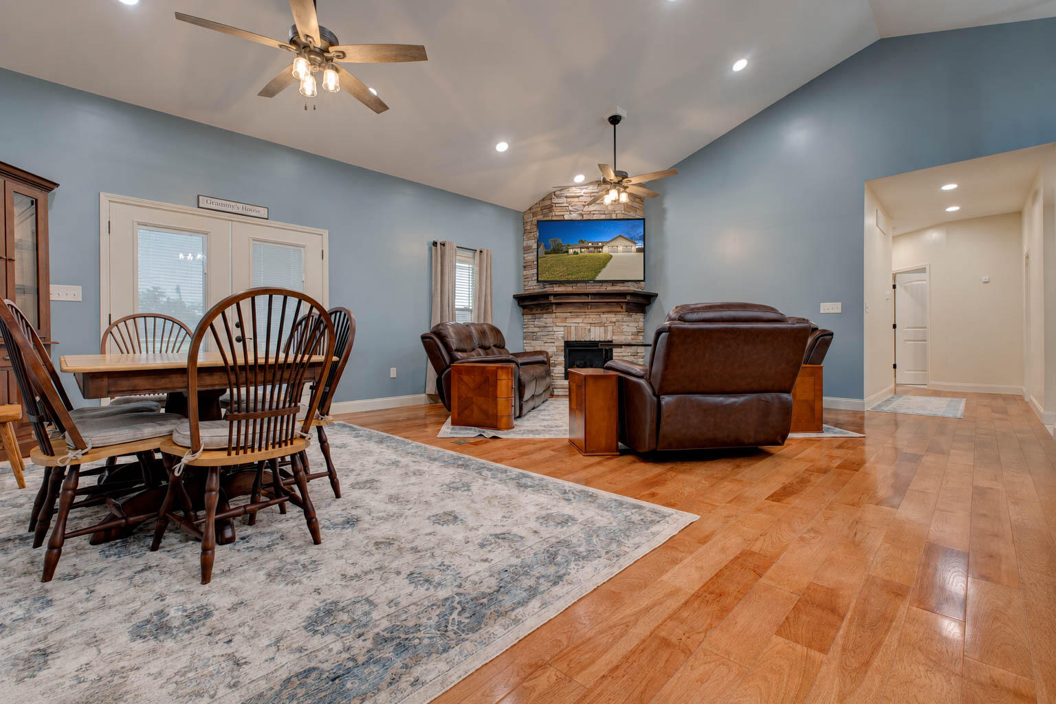 310 Sande Ridge Lane Property Photo 8