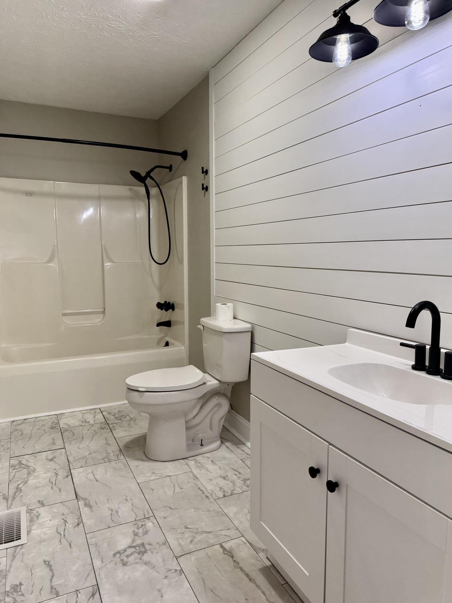 216 Maher Drive Property Photo 8