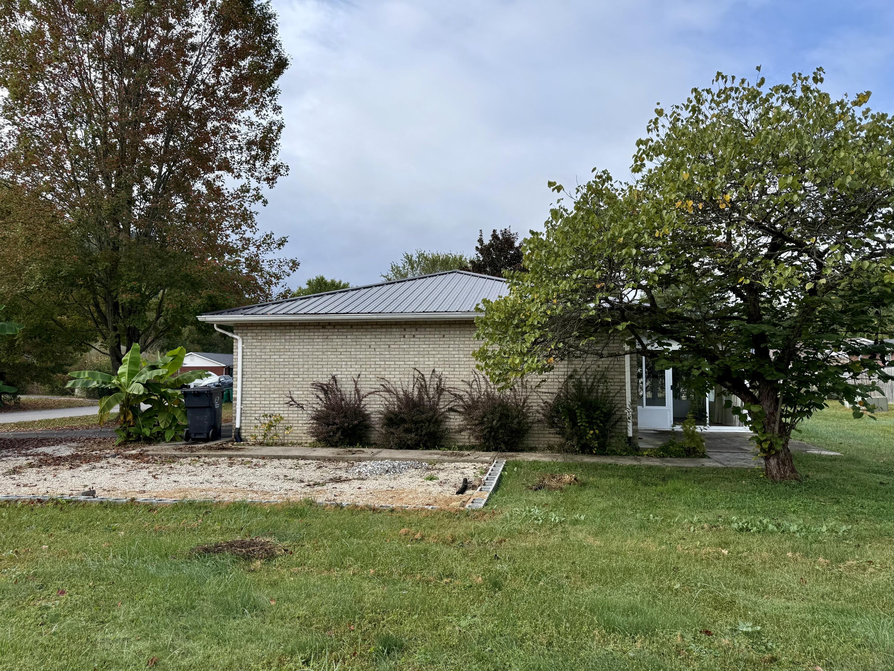 216 Maher Drive Property Photo 22