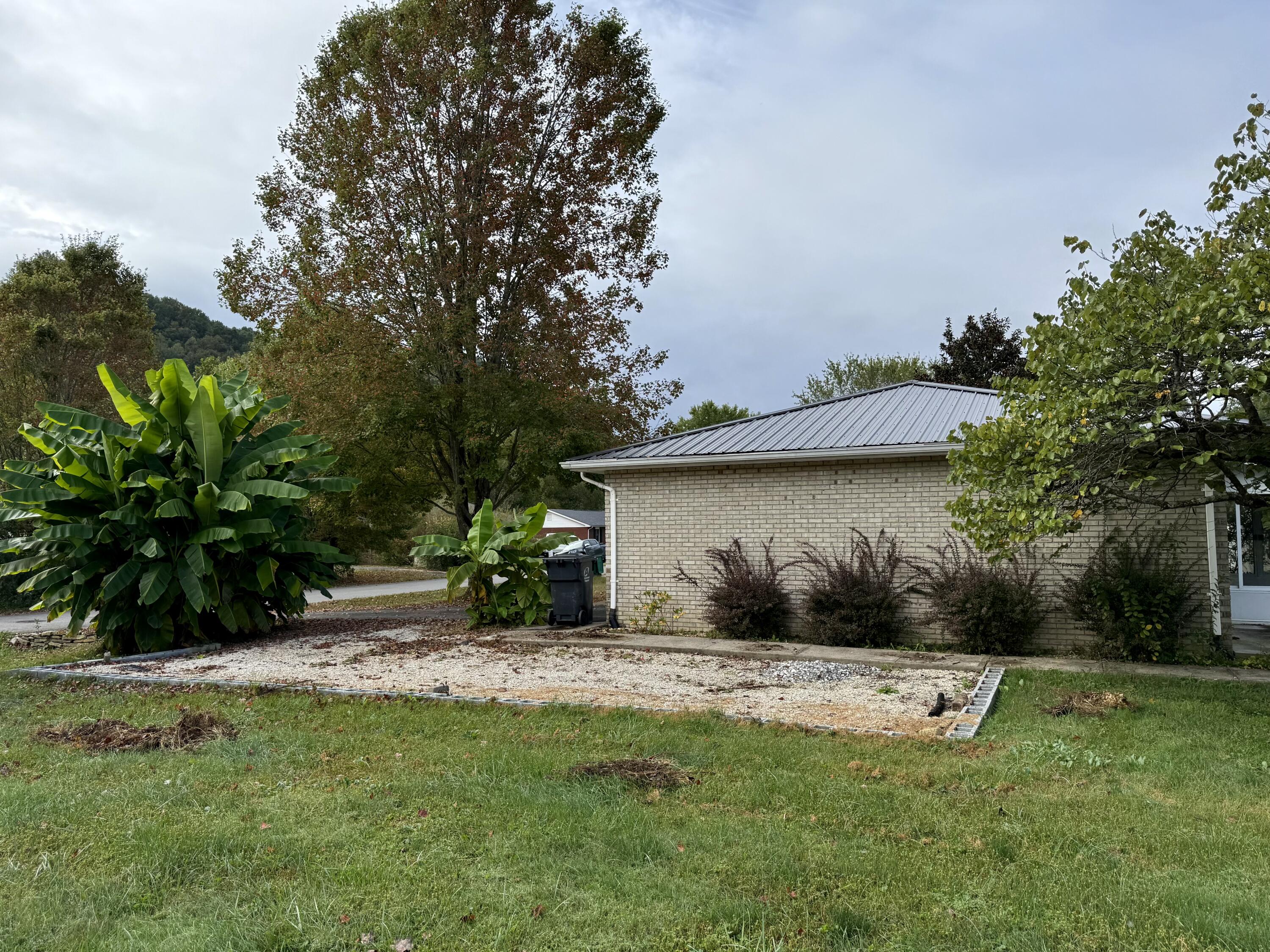 216 Maher Drive Property Photo 23