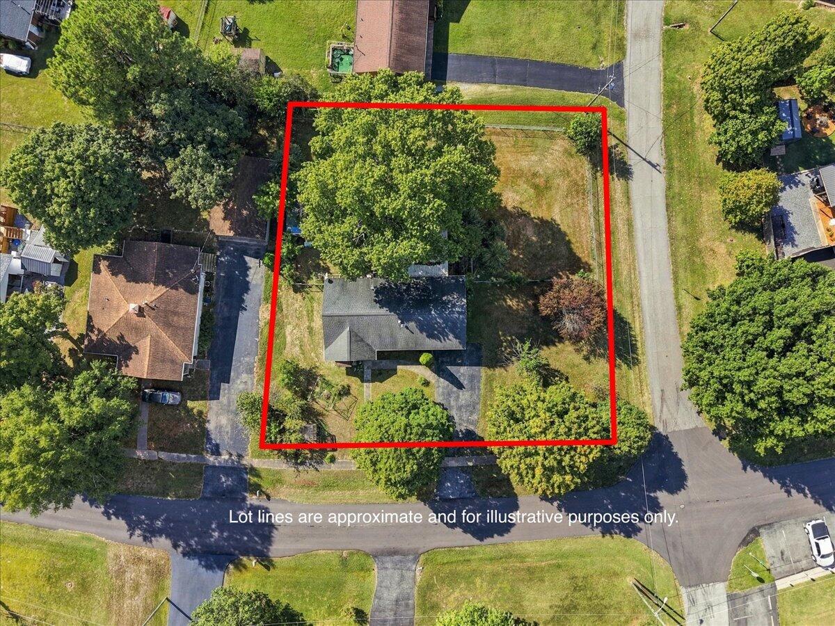 403 Walnut Drive Property Photo 4