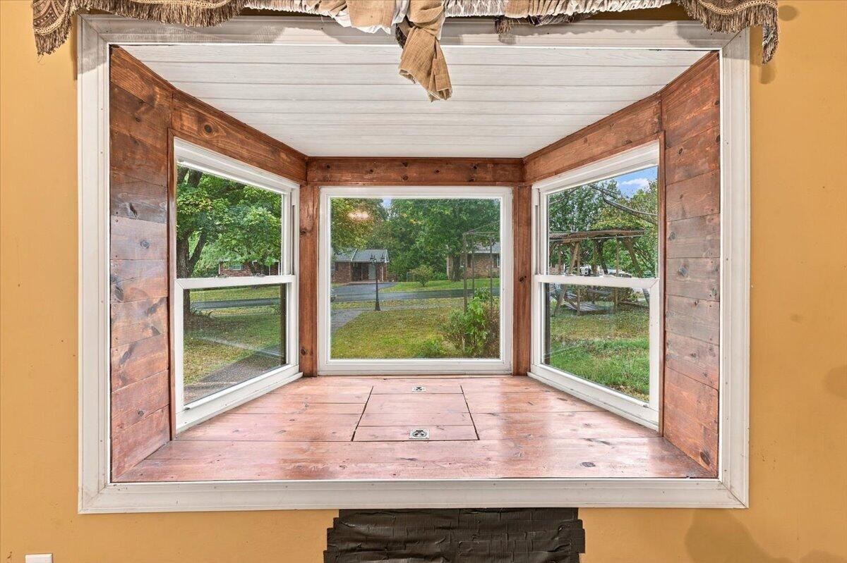 403 Walnut Drive Property Photo 7