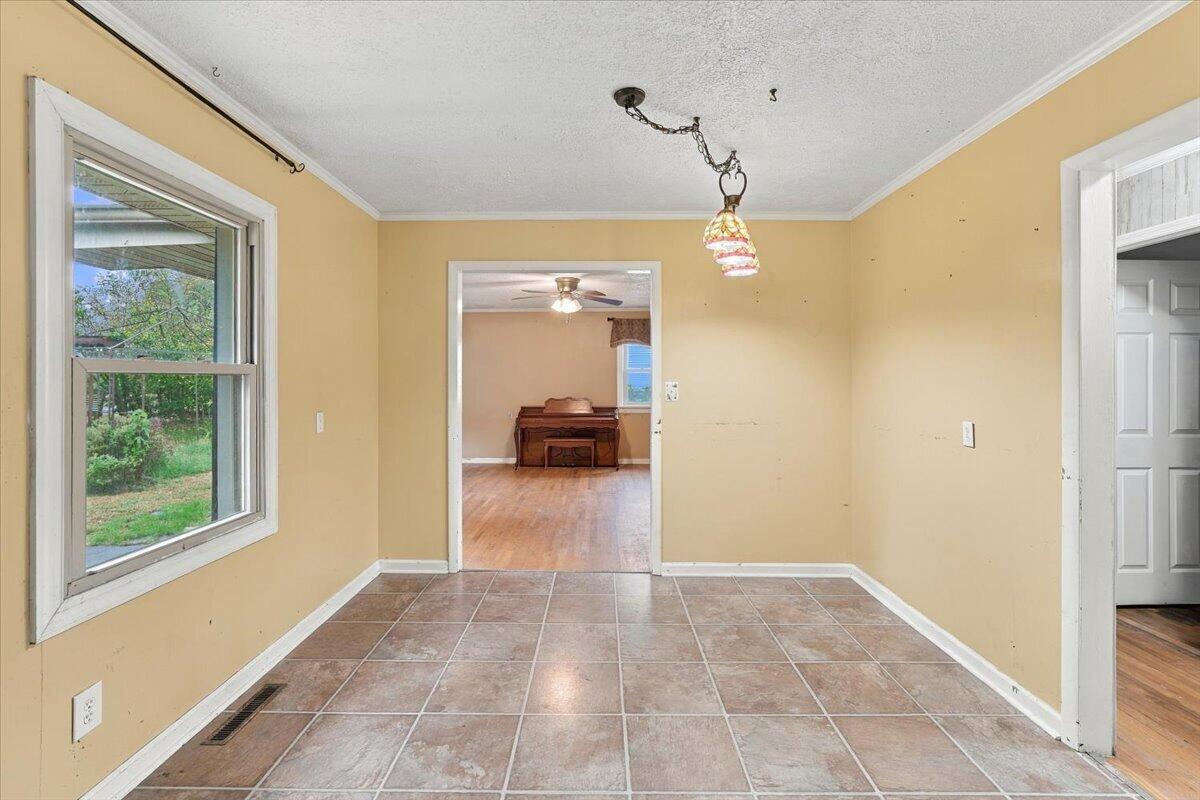 403 Walnut Drive Property Photo 10