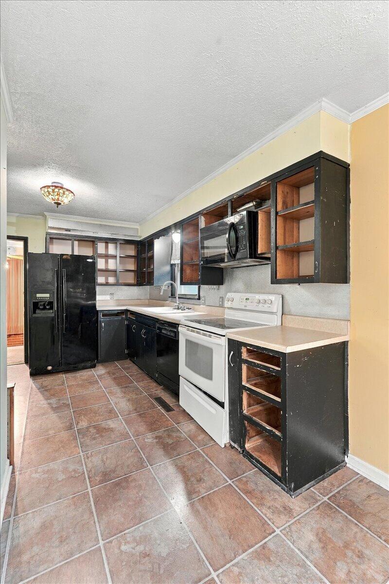 403 Walnut Drive Property Photo 11