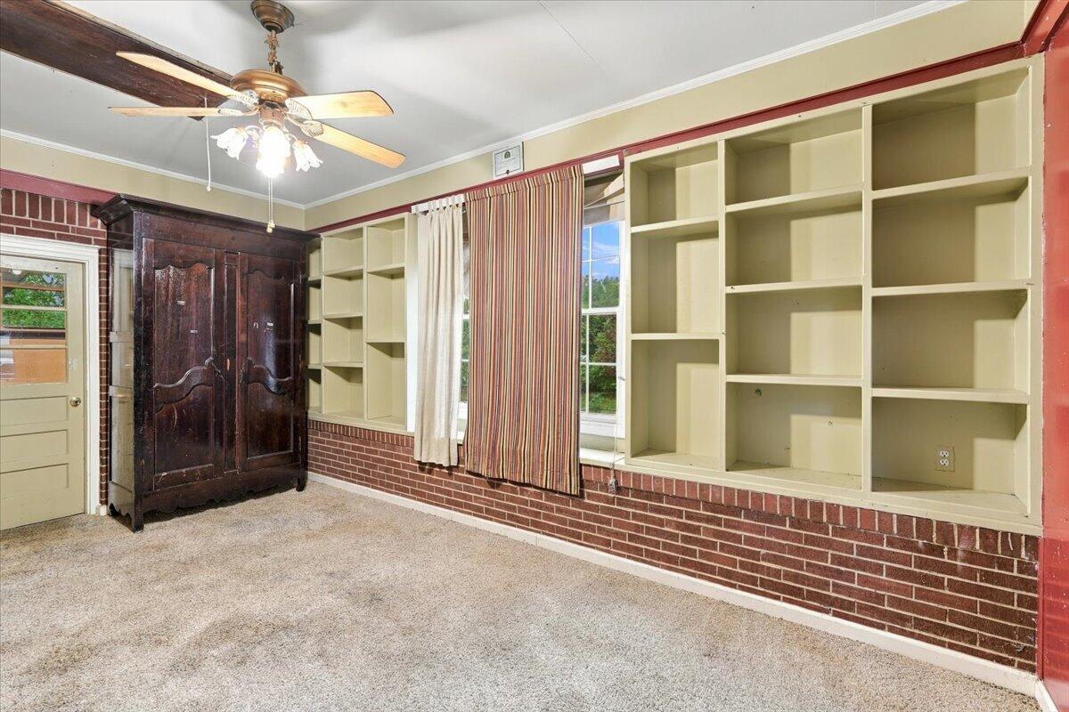 403 Walnut Drive Property Photo 13