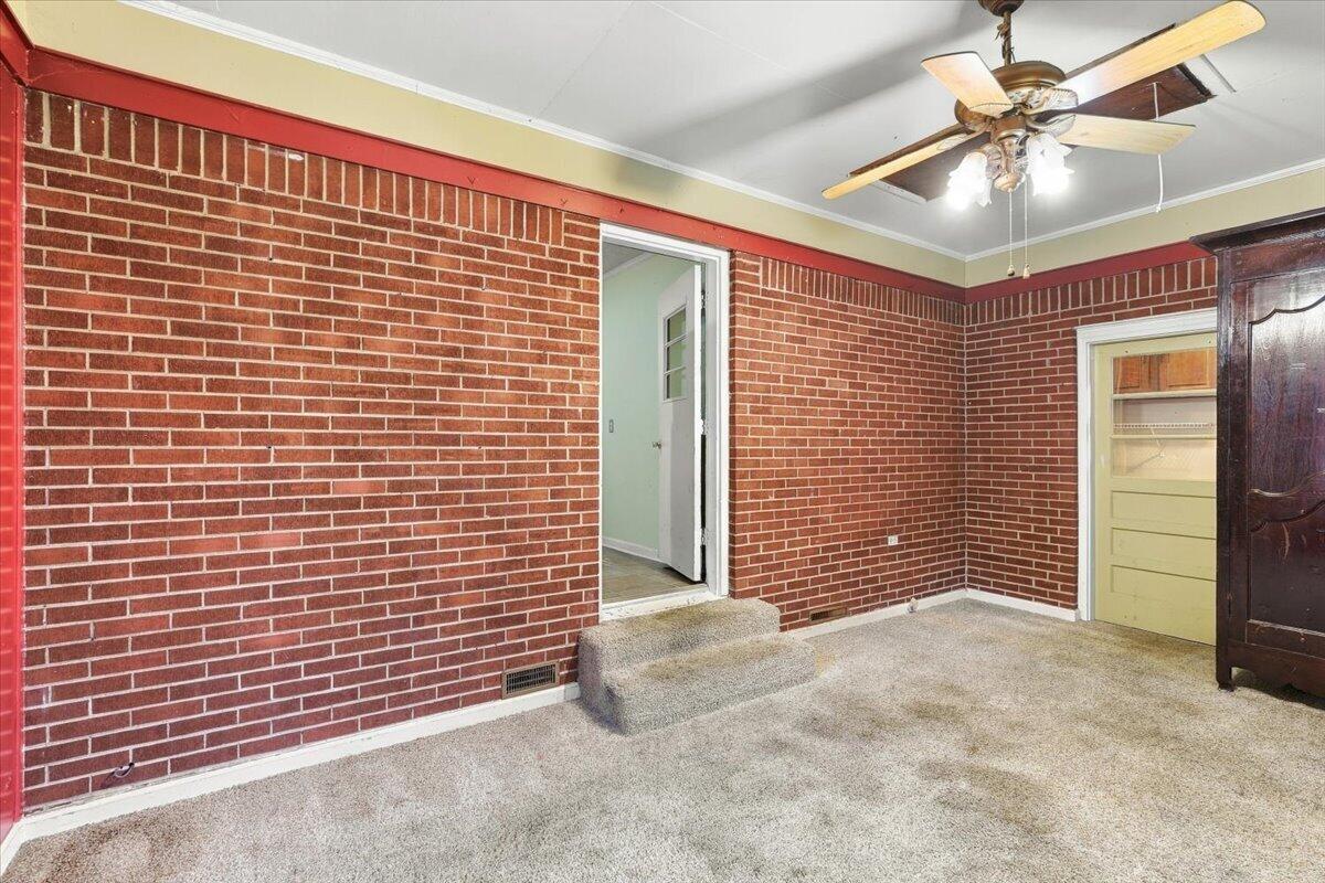 403 Walnut Drive Property Photo 14