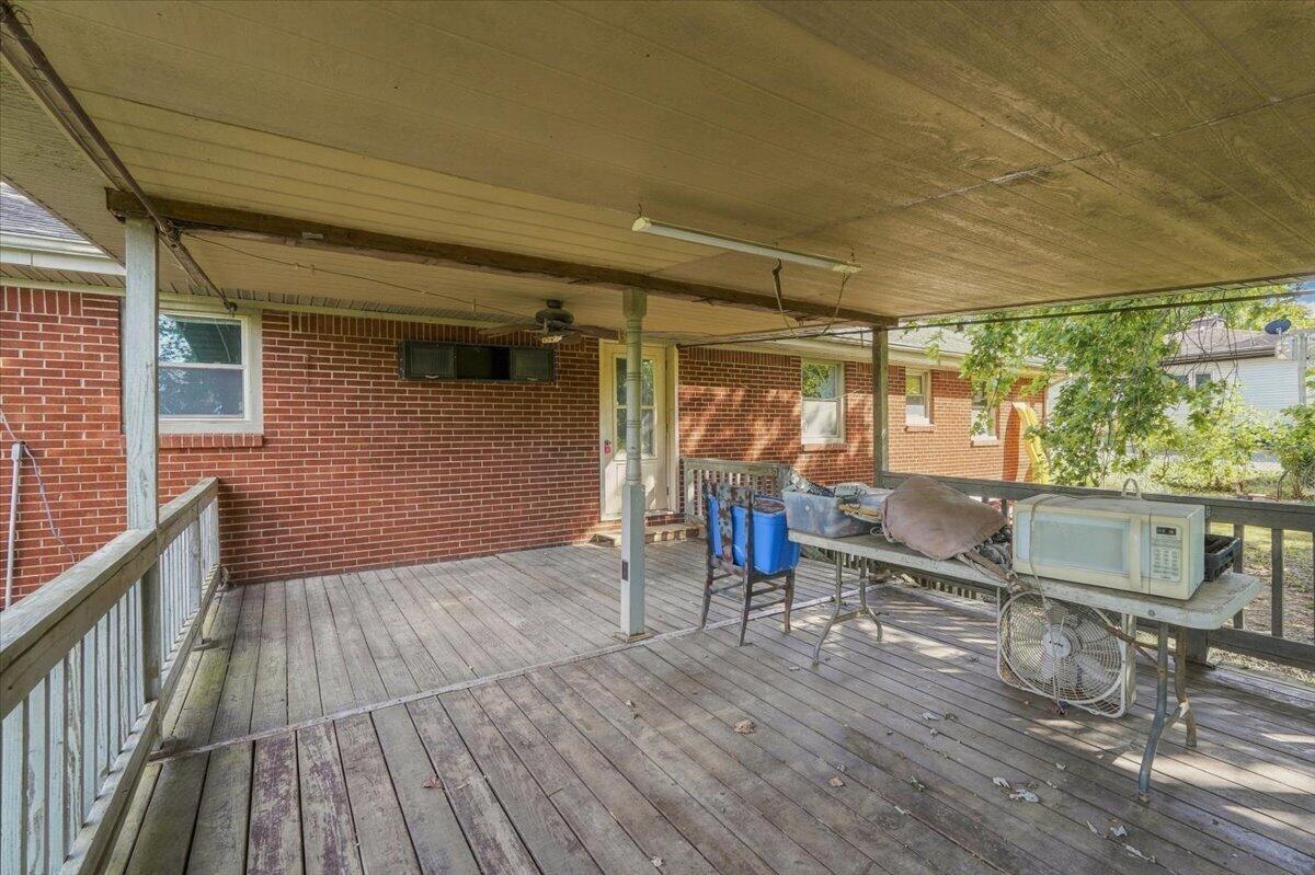 403 Walnut Drive Property Photo 31