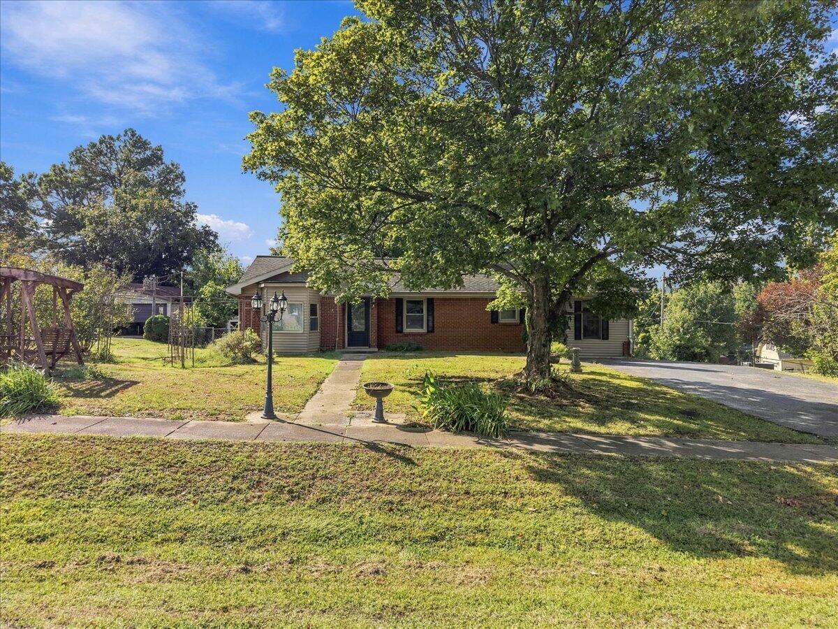 403 Walnut Drive Property Photo 40