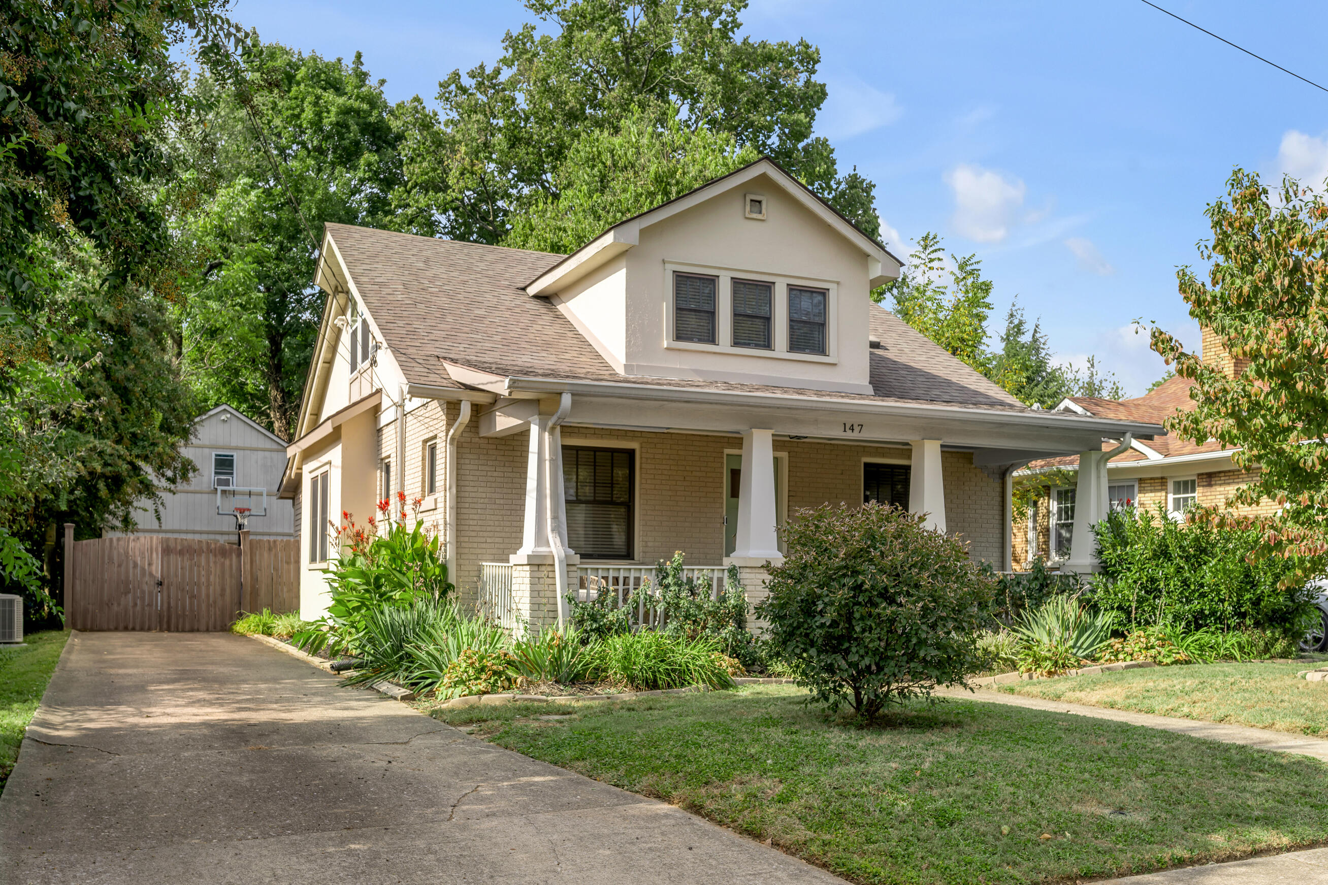 147 Sherman Avenue Property Photo 1