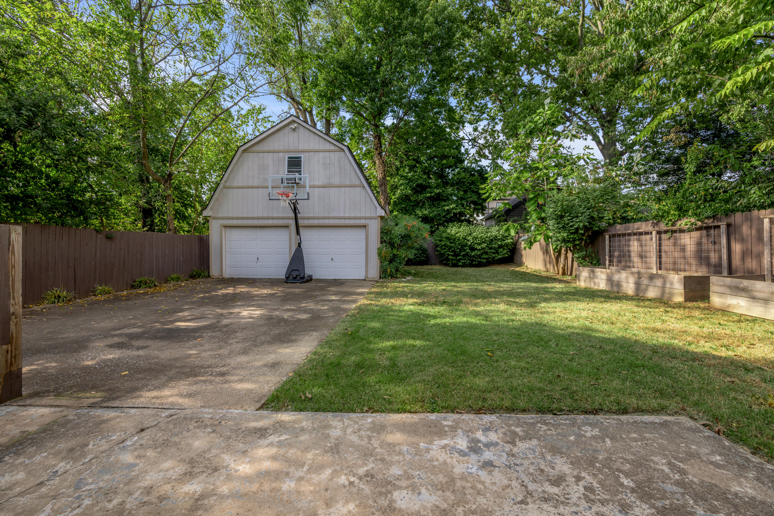 147 Sherman Avenue Property Photo 43