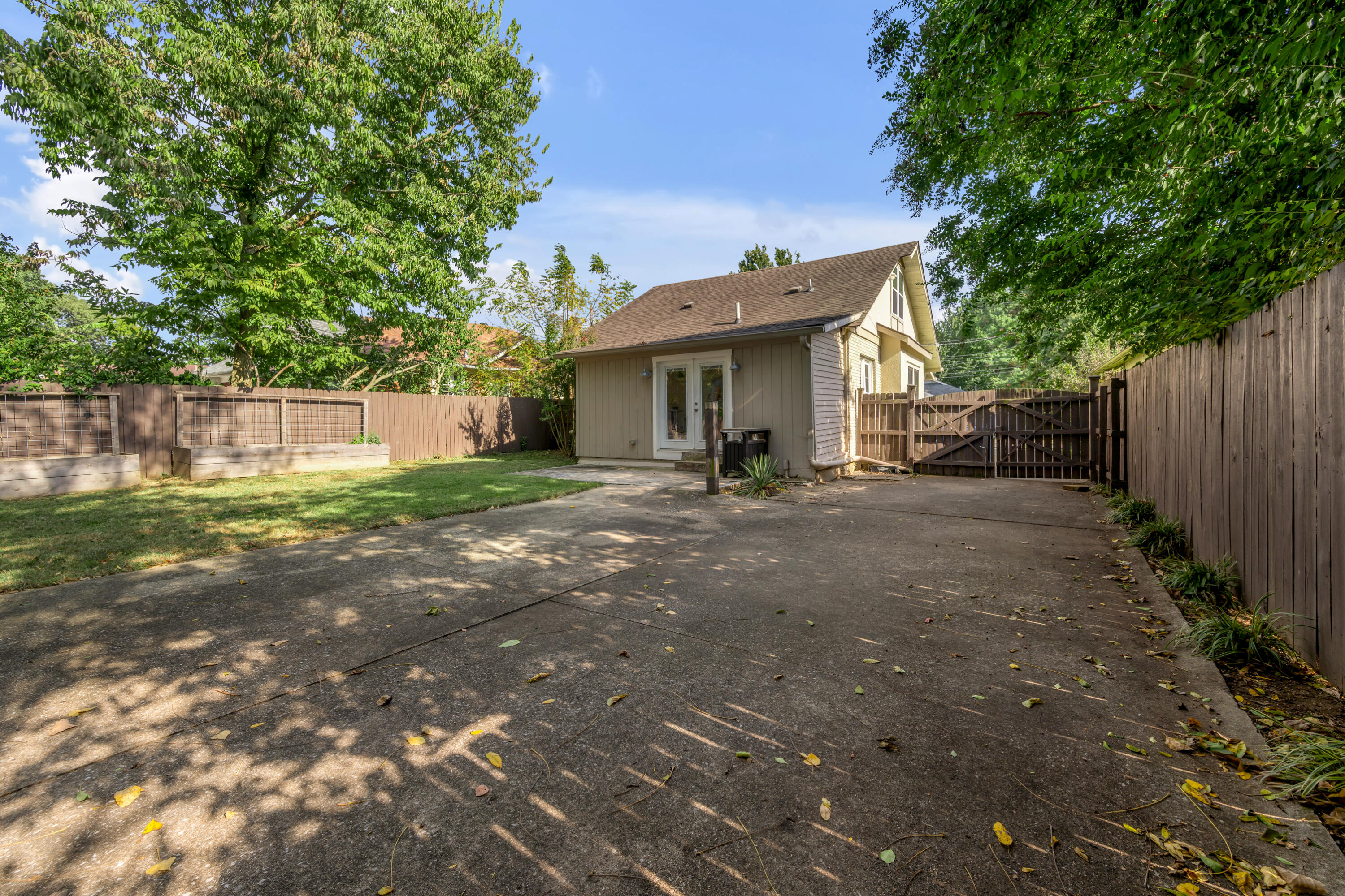 147 Sherman Avenue Property Photo 50