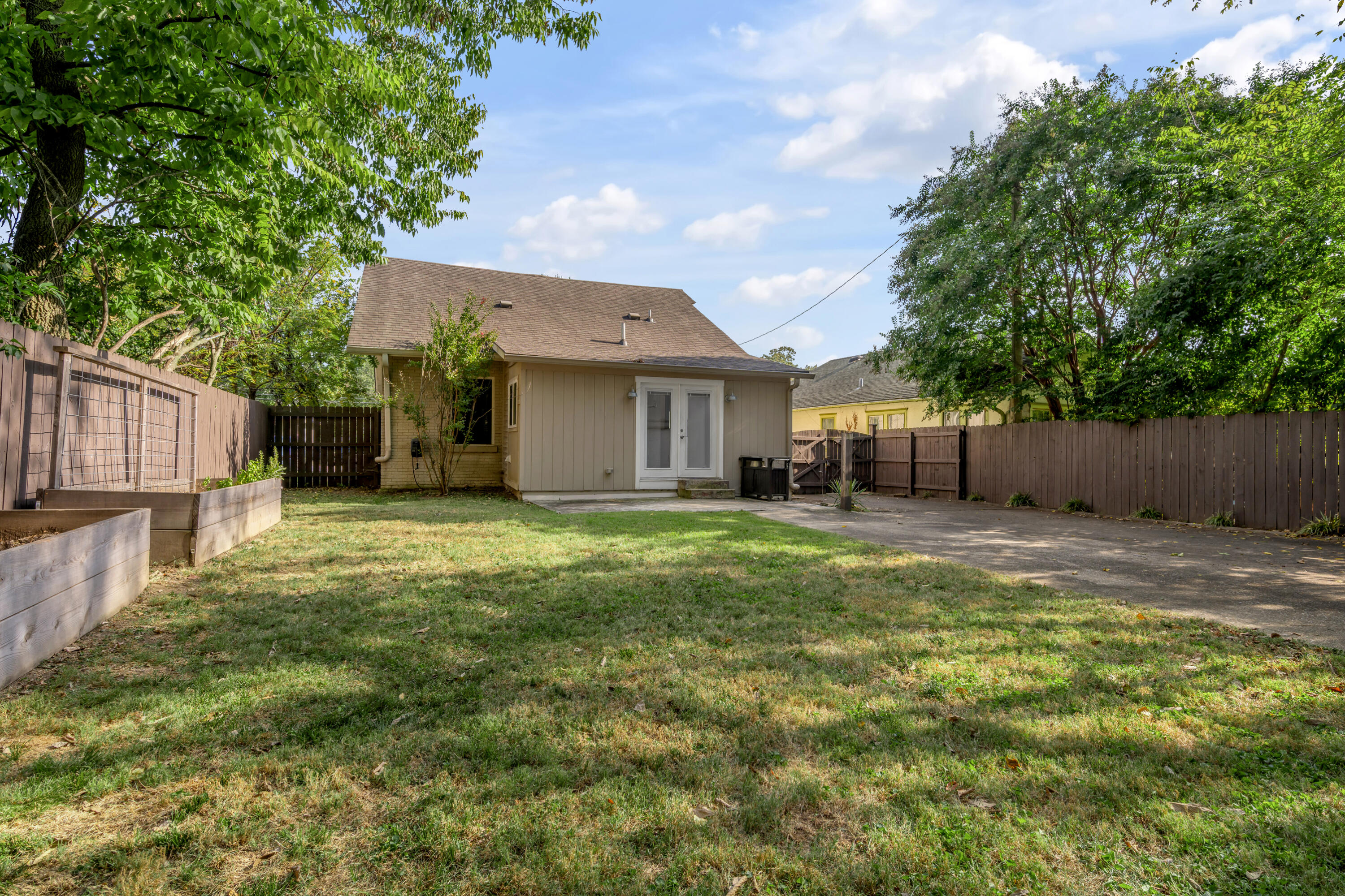 147 Sherman Avenue Property Photo 51